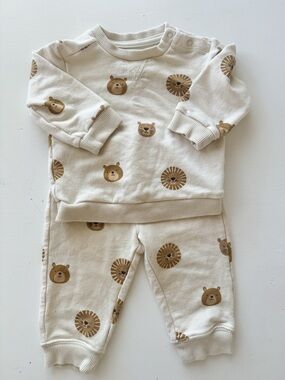 Neutral Baby Sweatshirt & Jogger Set with Bear and Lion Print